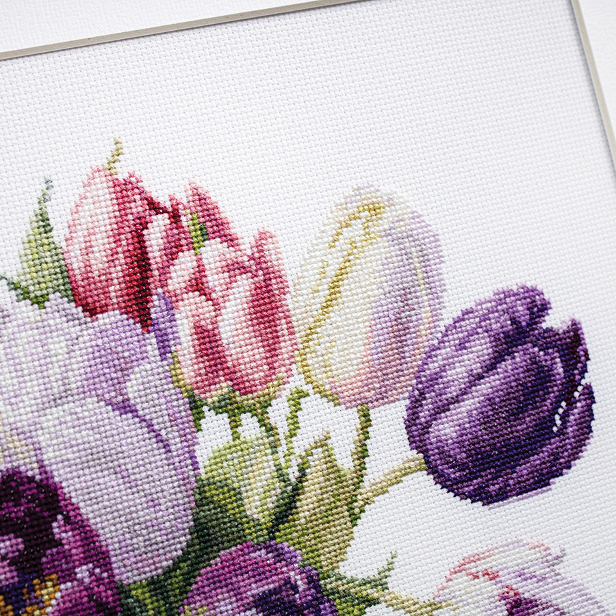Riolis 1500 Coussin Tulipes Kits Broderie point compté