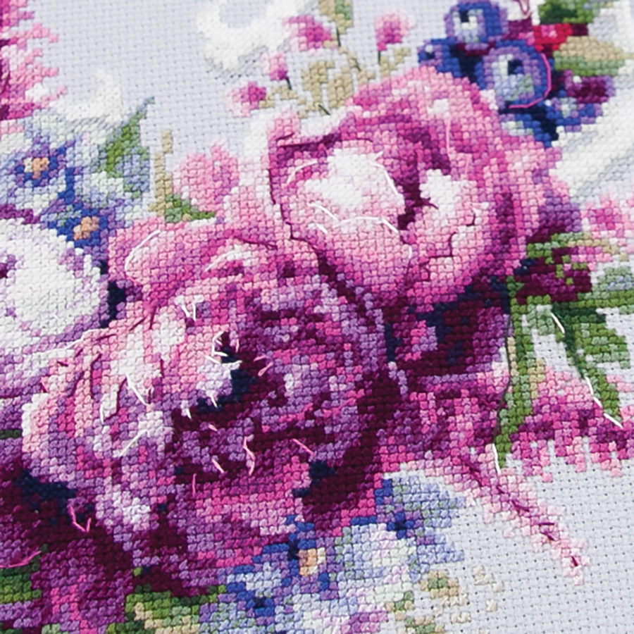 Kit broderie point de croix - Pivoines de soie violettes - Magic