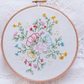 Kit de broderie sur tambour - Tamar Nahir Yanai - Bouquet de fleurs