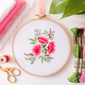 Kit de broderie sur tambour - Tamar Nahir Yanai - Fleurs roses