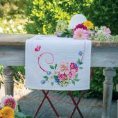 Kit de chemin de table à broder - Vervaco - Bouquet de fleurs classiques