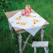 Kit de nappe à broder - Vervaco - Fleurs oranges et papillons