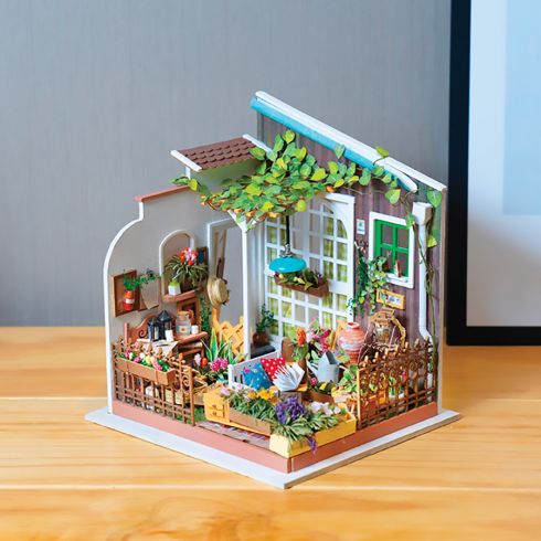 Maquette en bois - Maison miniature Le Jardin de Miller avec LED