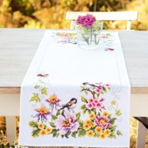 Kit de chemin de table à broder - Vervaco - Ambiance printanière