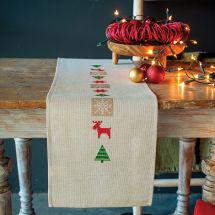 Kit de chemin de table à broder - Vervaco - Arbres de Noël à damier