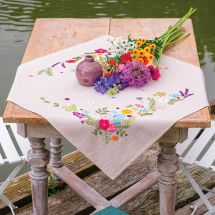 Kit de nappe à broder - Vervaco - Un printemps joyeux