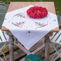 Kit de nappe à broder - Vervaco - Arbre de Noël avec décoration